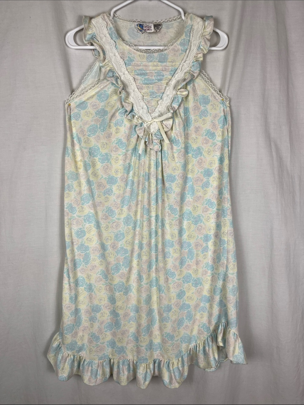 Vintage 90s Dreamy Details White and Pastel Floral Cap Sleeved Nightgown